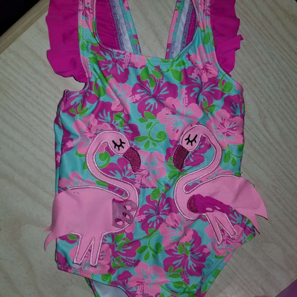 Bikinis - Picture 2 of 2